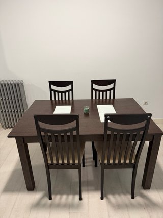 Mesa comedor extensible + 4 sillas