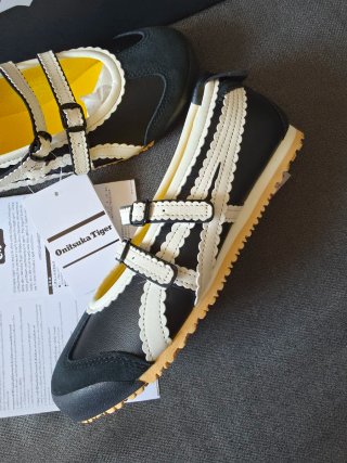 Onitsuka Tiger Bailarinas Negro Blanco T40