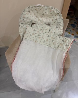 Saco para cochecito rosa y estampado
