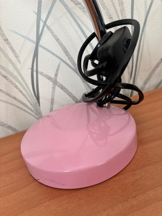 Lámpara de escritorio rosa
