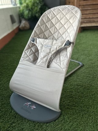 Hamaca Bebé BabyBjörn modelo Bliss Gris Arena