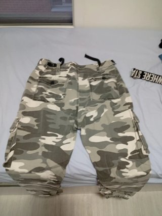 Pantalones Cargo Camuflaje Bershka