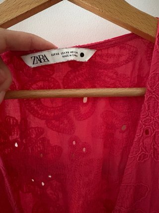 Vestido rosa Zara con bordados