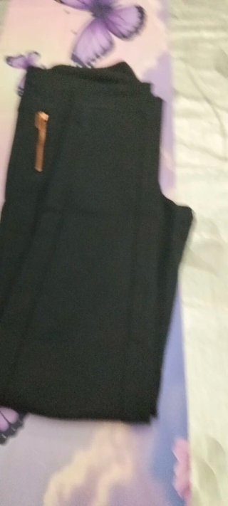 Pantalón pitillo negro con cremalleras Talla S