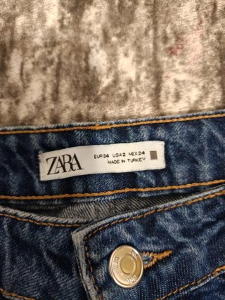 Pantalón tejano ancho