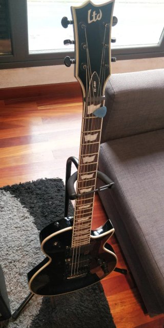 ESP LTD EC-401, Amplificador fender Mustang V2