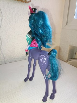 Monster High Avea Trotter