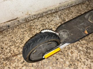 Patinete Eléctrico Xiaomi M365  Vinilo de Red Bull