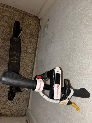Patinete Eléctrico Xiaomi M365  Vinilo de Red Bull