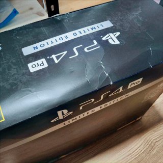 PS4 Pro Limited Edition Kingdom Hearts III