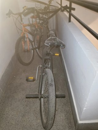 Bicicleta BMX negra