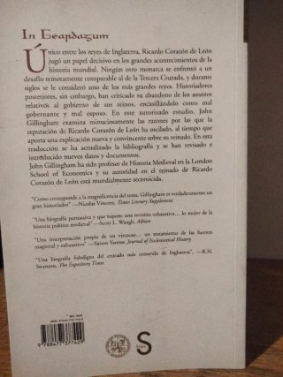 Libros variados, tapa blanda, a 16 € cada uno