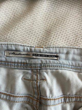 Shorts vaqueros Stradivarius desgastados
