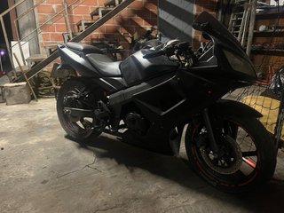 Kimco Quanon 125cc Sportbike Negra