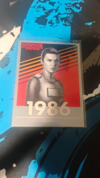 Eleven 1986 Stranger Things Carta Plateada