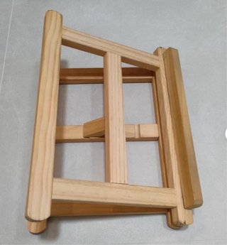 Atril de madera plegable