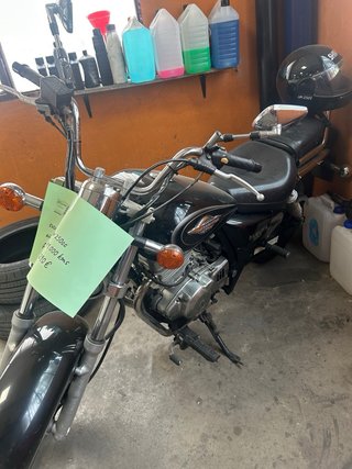 Suzuki Marauder 250cc Cruiser Negra