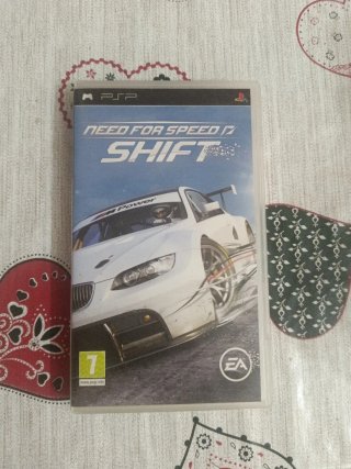 Cover e manuale per Need for Speed Shift PSP