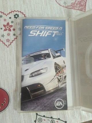 Cover e manuale per Need for Speed Shift PSP
