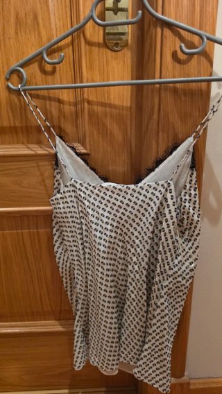 Camiseta tirantes con encaje