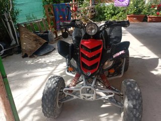 Quad Yamaha Negro/Rojo