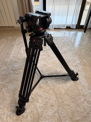 Trípode Manfrotto 546B + Cabezal Fluido 504HD