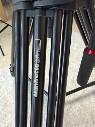 Trípode Manfrotto 546B + Cabezal Fluido 504HD