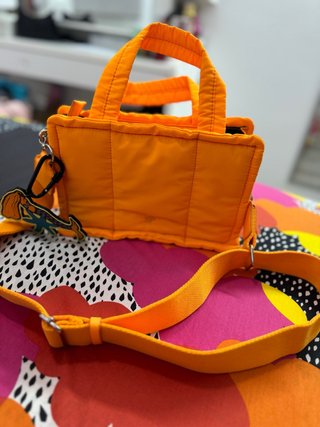 Bolso naranja marca Parfois