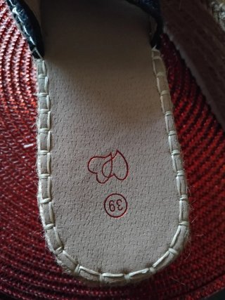 Ciabatte donna beige e nere taglia 39