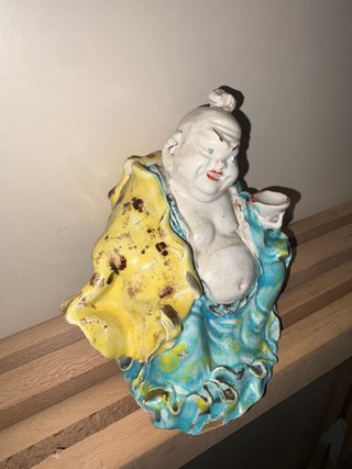 Antico Buddha in ceramica
