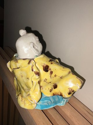 Antico Buddha in ceramica