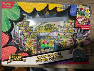 Colección Pokémon Mega Lucario Heroes Ascendentes