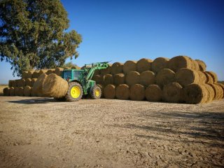 Empacadora John Deere 550