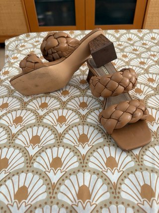 Sandalias Corina camel trenzadas