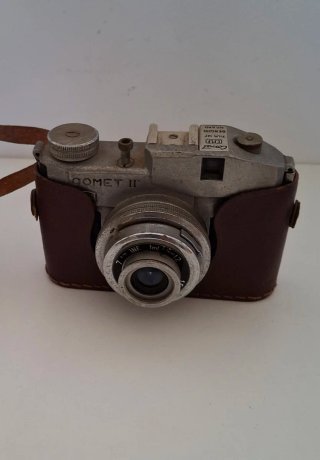 Cámara Vintage Comet II con funda