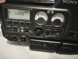Videocámara Sony Hi8 PRO CCD-V5000E