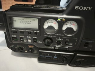 Videocámara Sony Hi8 PRO CCD-V5000E