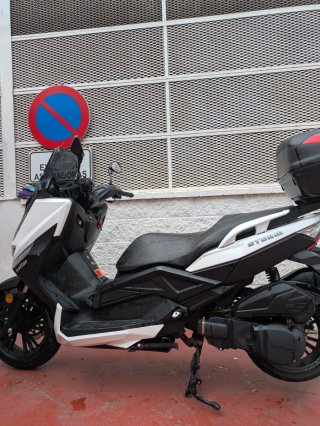 Wottan Storm 125 Negra/Blanca