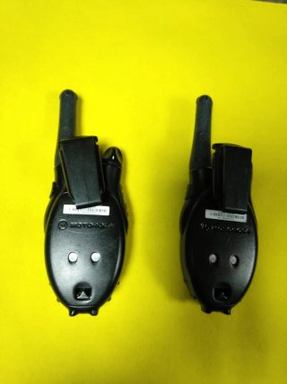 Walkie-Talkies Motorola T5422 (2 unidades) +Cargad