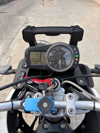 BMW G 650 GS con extras y 60.000km