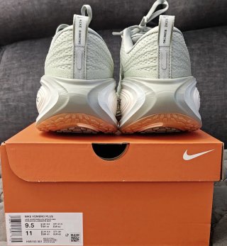 Nike Vomero Plus Talla 43 Nuevas