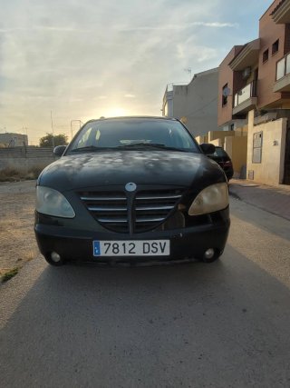 SsangYong Rodius 2005
