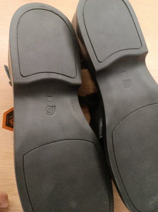Sandalias de piel para hombre