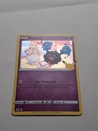 Carta Pokémon Cosmog Celebrations
