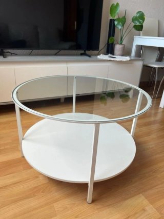Mesa auxiliar cristal y metal blanca