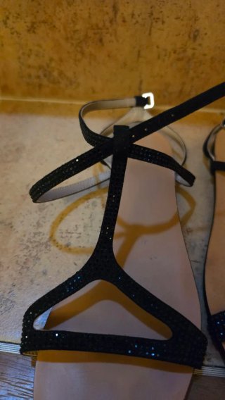 Sandalias Negras Brillantes