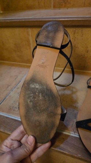 Sandalias Negras Brillantes