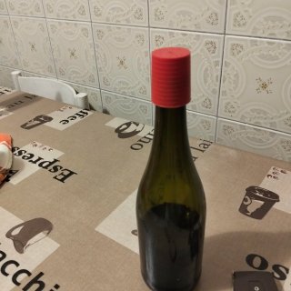 Tappi per bottiglie rossi
