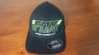 Gorra Fox Pro Circuit Negra y Verde