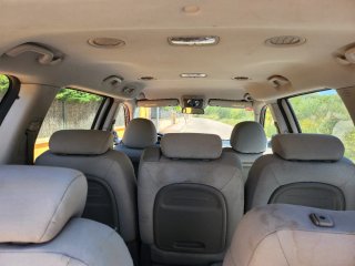 KIA Carnival 2010